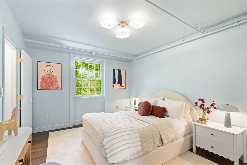 7 Crombie St #10, Salem, MA Photo #17