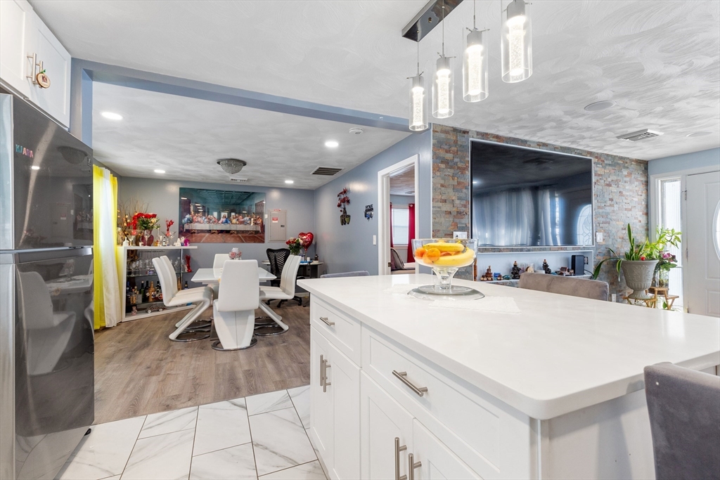 106 Christopher Rd