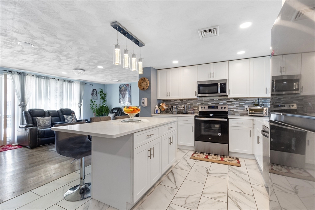 106 Christopher Rd