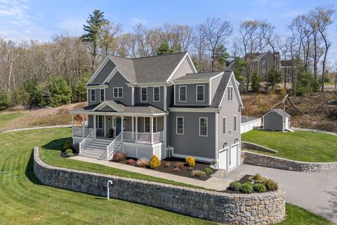 Photo of 9 Jewell Crossing, Mendon, MA 01756 (MLS # 73513168)