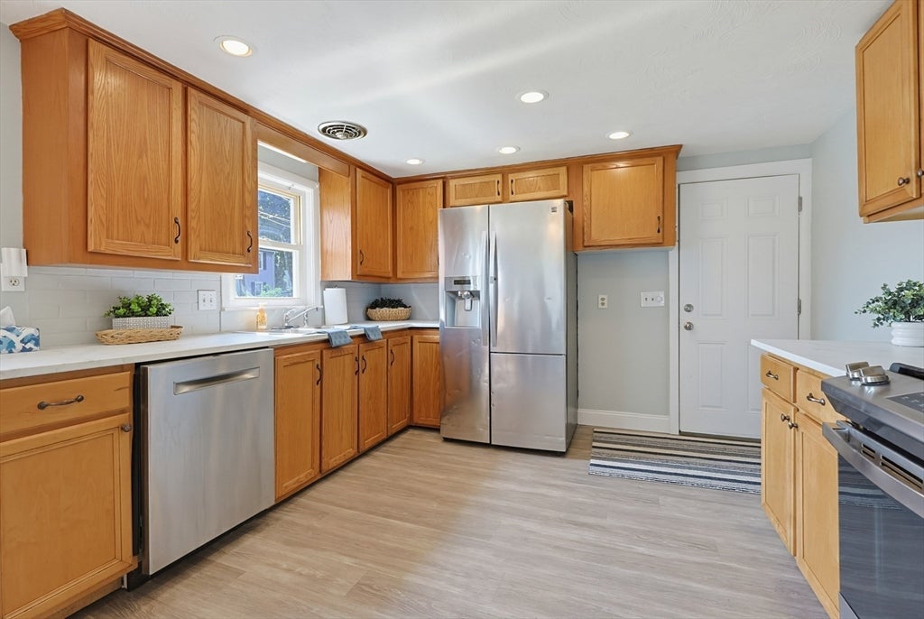 30 Lloyd St, Blackstone, MA, 30 Lloyd St, Blackstone, MA Photo #17