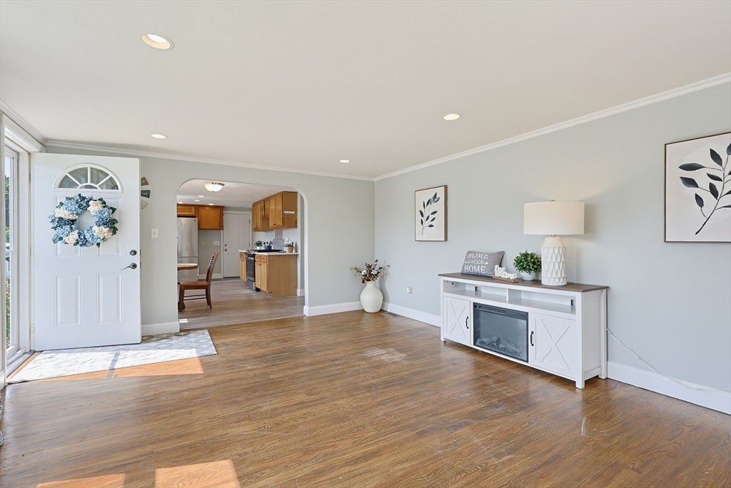 30 Lloyd St, Blackstone, MA, 30 Lloyd St, Blackstone, MA Photo #7