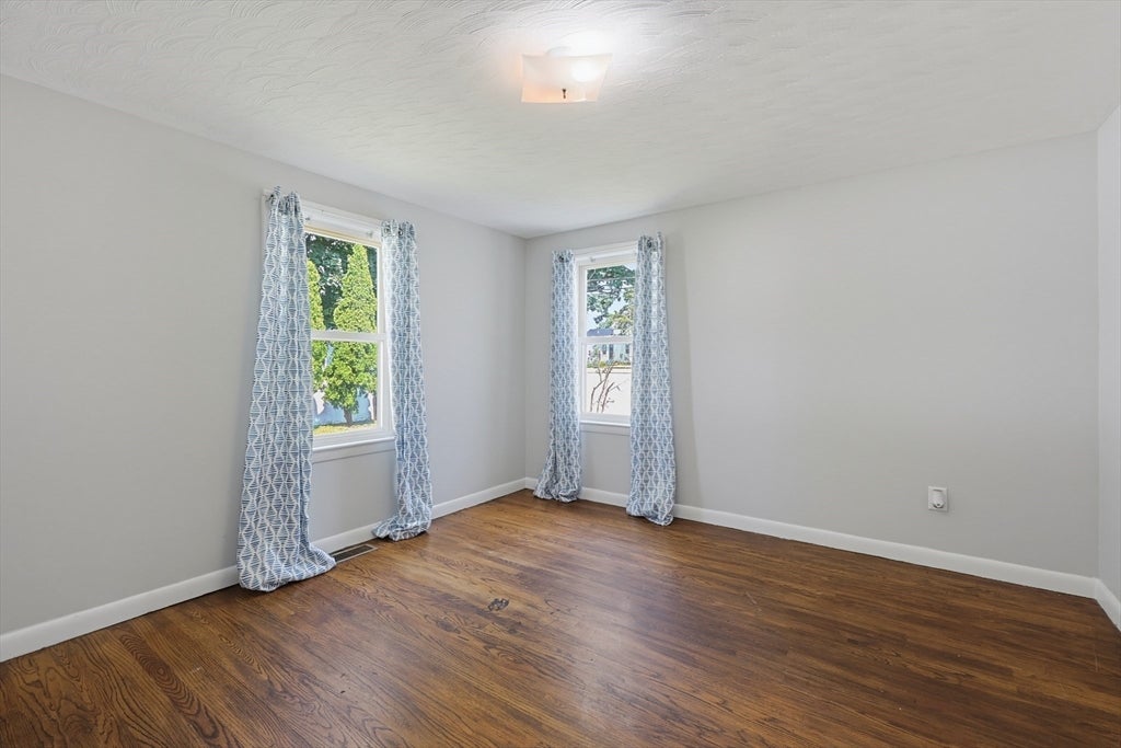 30 Lloyd St, Blackstone, MA, 30 Lloyd St, Blackstone, MA Photo #27