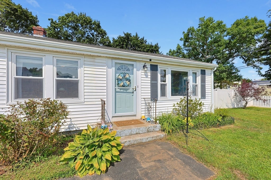 30 Lloyd St, Blackstone, MA, 30 Lloyd St, Blackstone, MA Photo #6