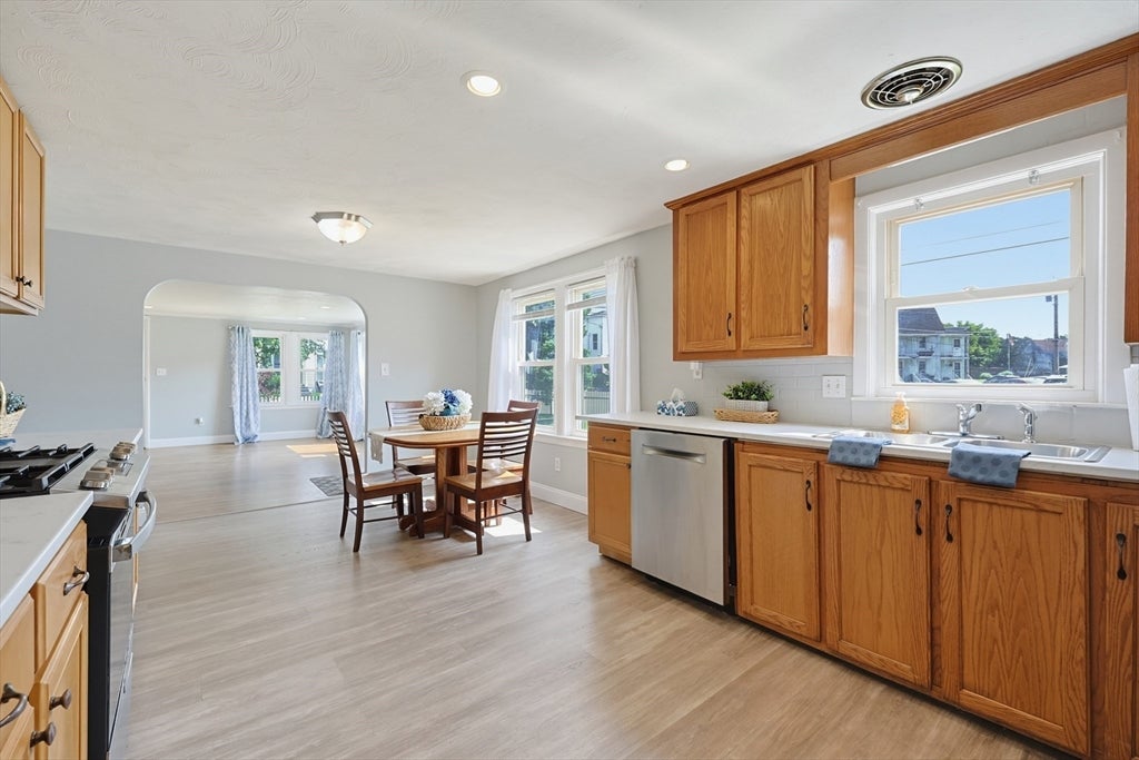 30 Lloyd St, Blackstone, MA, 30 Lloyd St, Blackstone, MA Photo #19