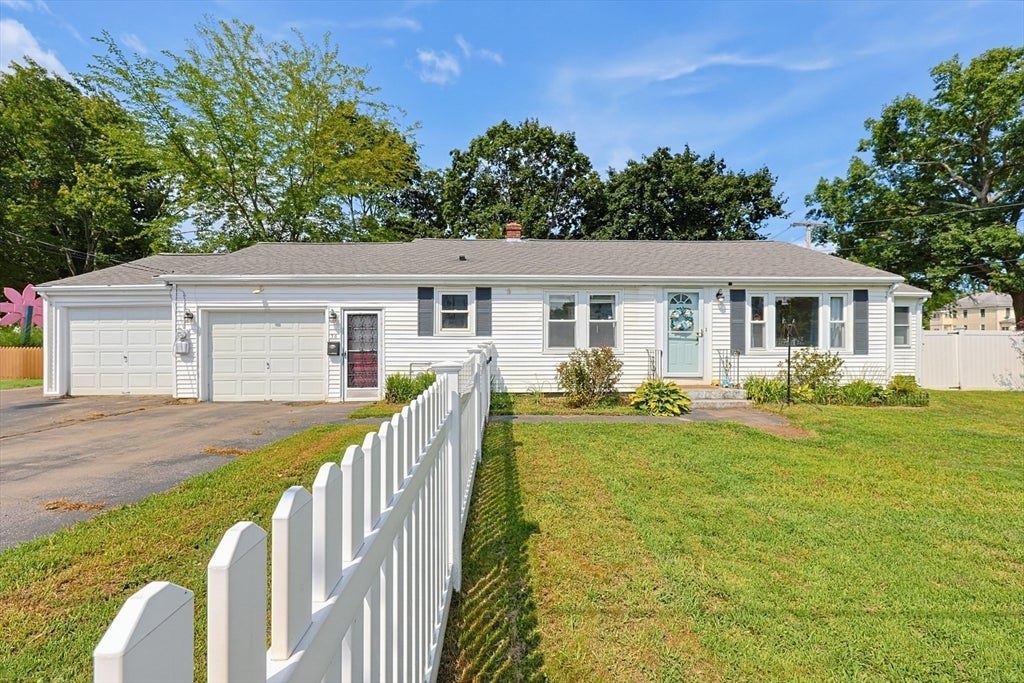 30 Lloyd St, Blackstone, MA, 30 Lloyd St, Blackstone, MA Photo #5