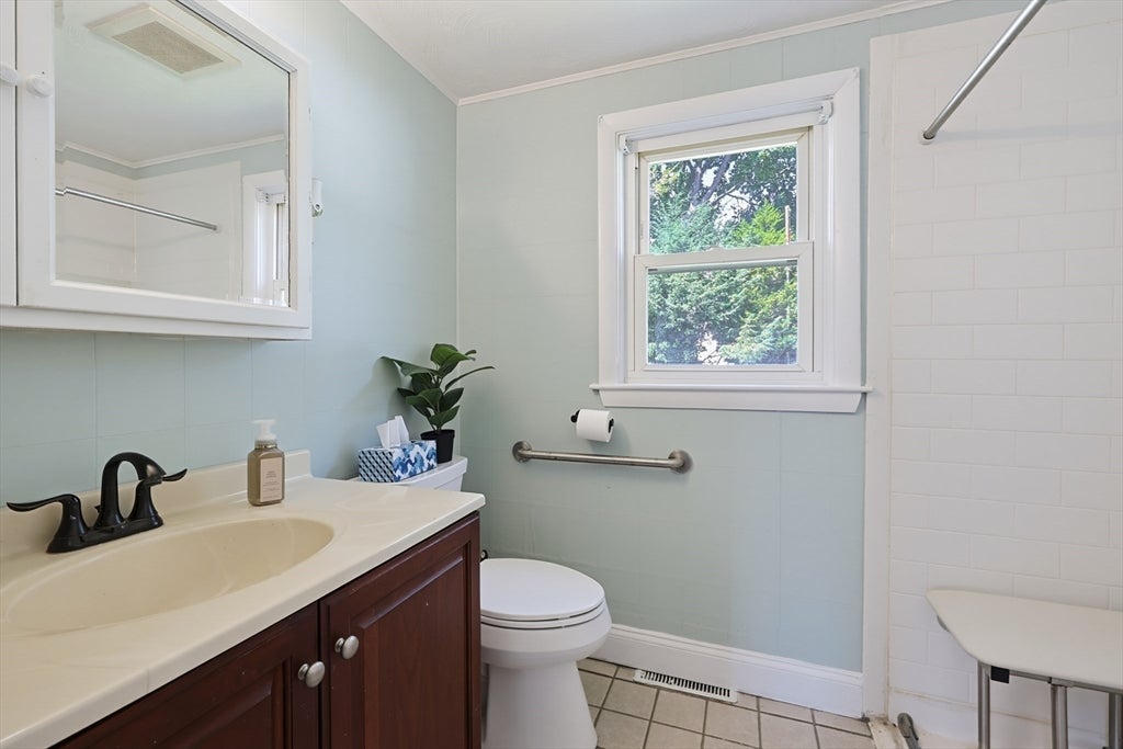 30 Lloyd St, Blackstone, MA, 30 Lloyd St, Blackstone, MA Photo #24