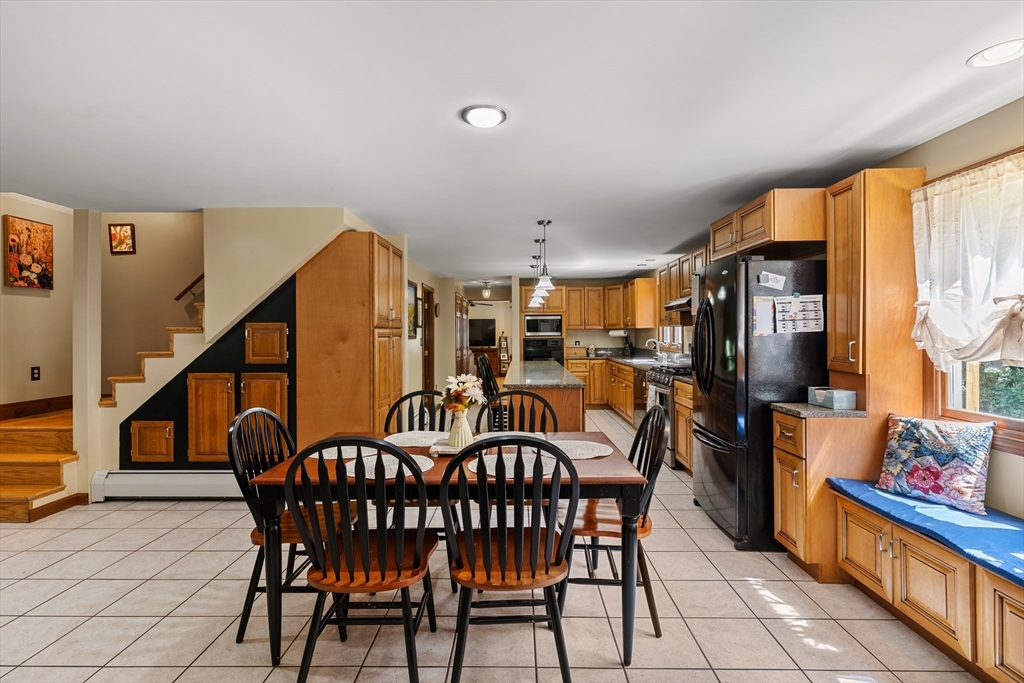 229 Tispaquin St, Middleboro, MA Photo #8