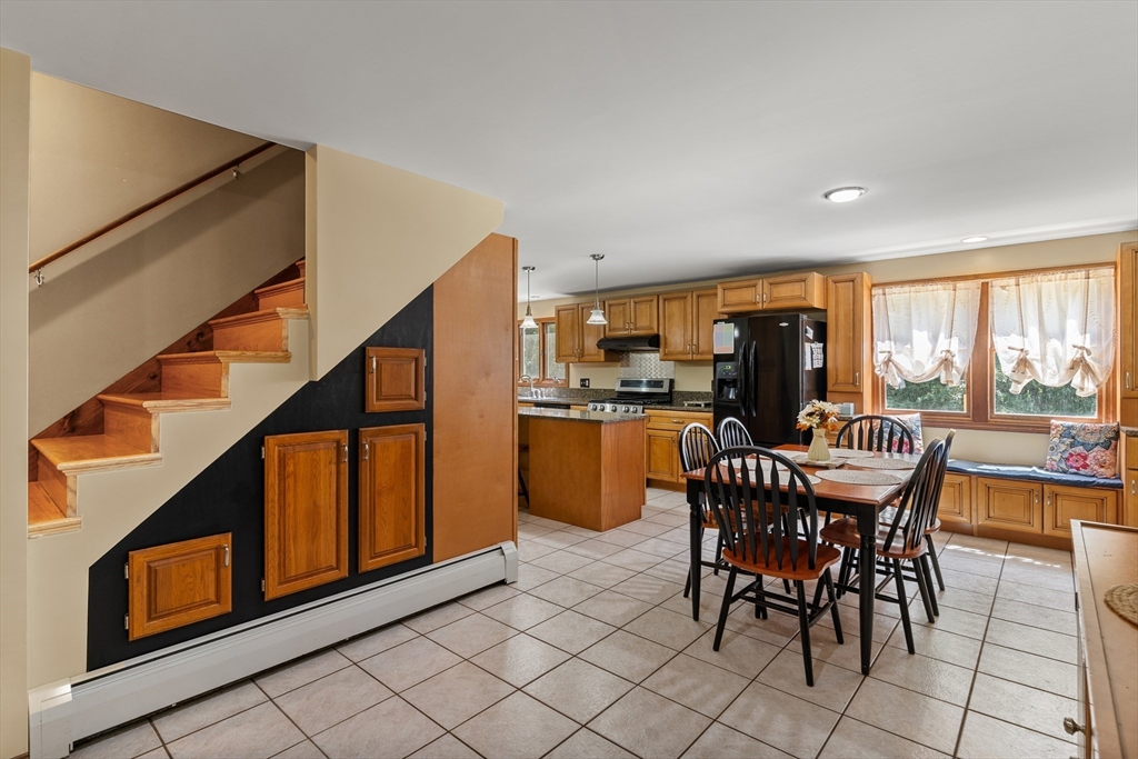 229 Tispaquin St, Middleboro, MA Photo #7