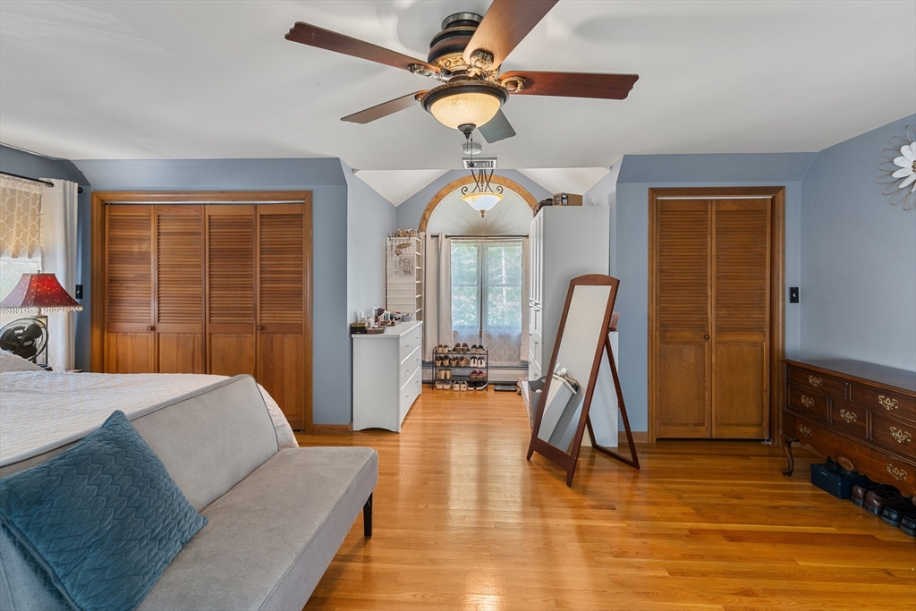 229 Tispaquin St, Middleboro, MA Photo #23