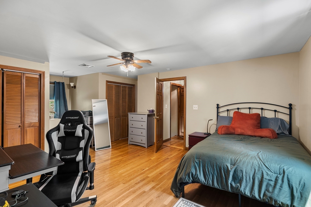229 Tispaquin St, Middleboro, MA Photo #25