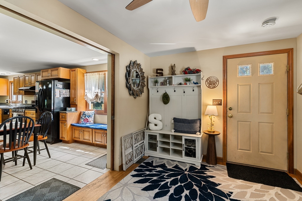 229 Tispaquin St, Middleboro, MA Photo #12