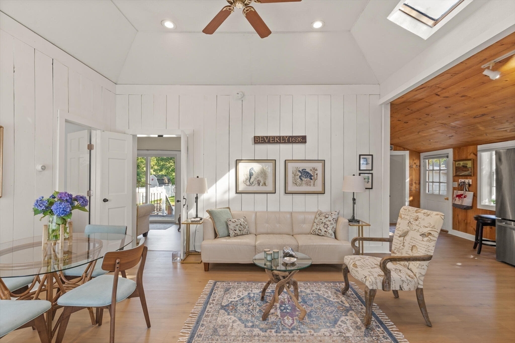 14 Thompson Rd