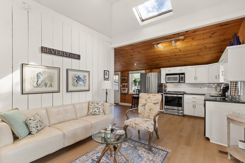 14 Thompson Rd