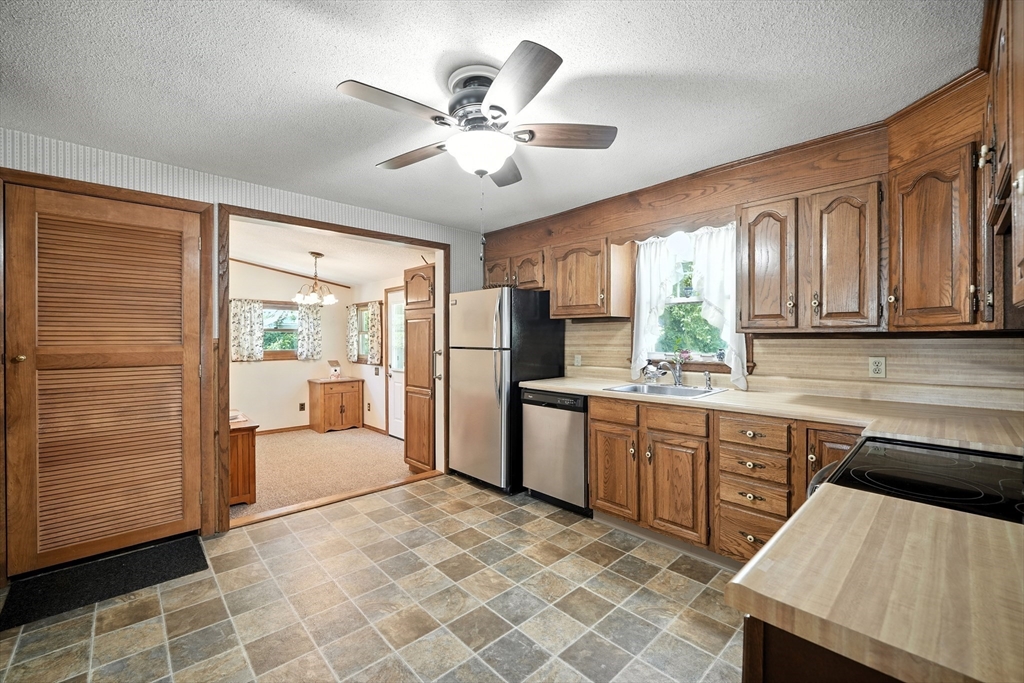 85 Fairview St