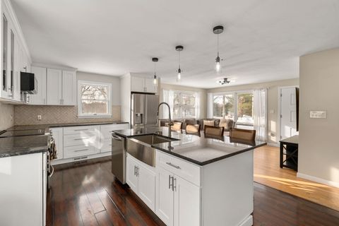 48 Butler St Salem NH 03079