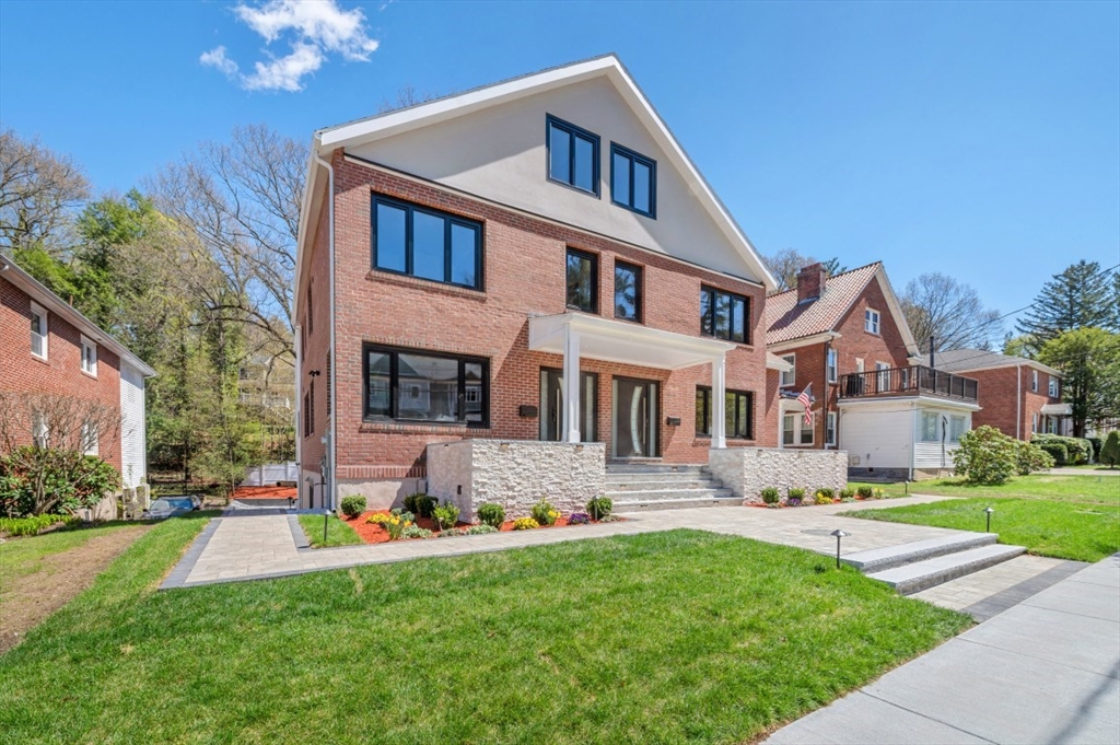 444 Lowell Ave