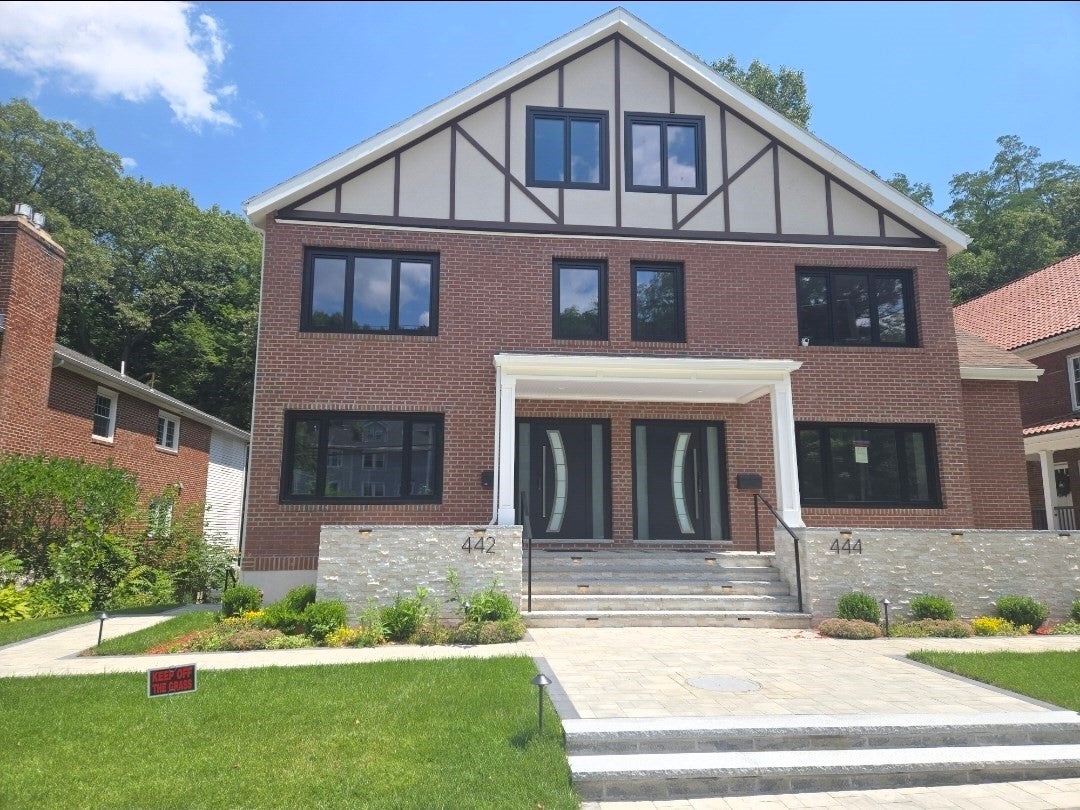444 Lowell Ave