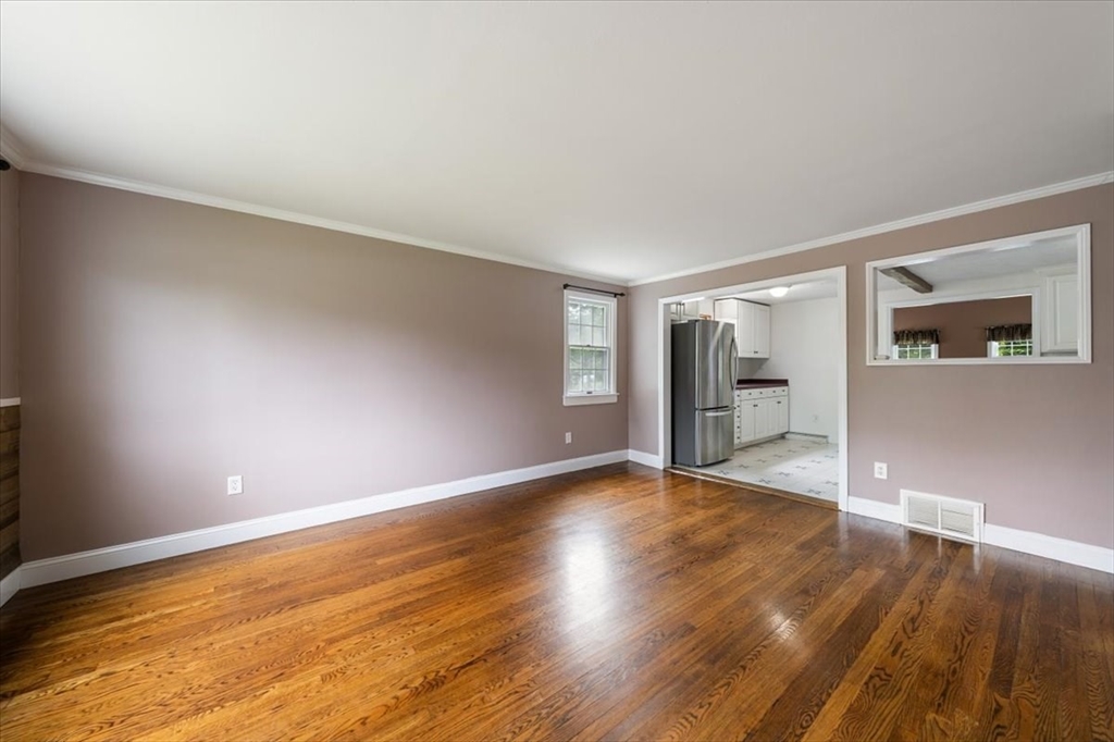 6 Karen Ave