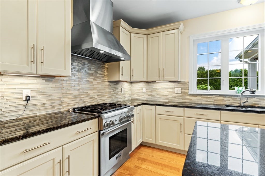 11 Aubin St, Seekonk, MA, 11 Aubin St, Seekonk, MA Photo #5