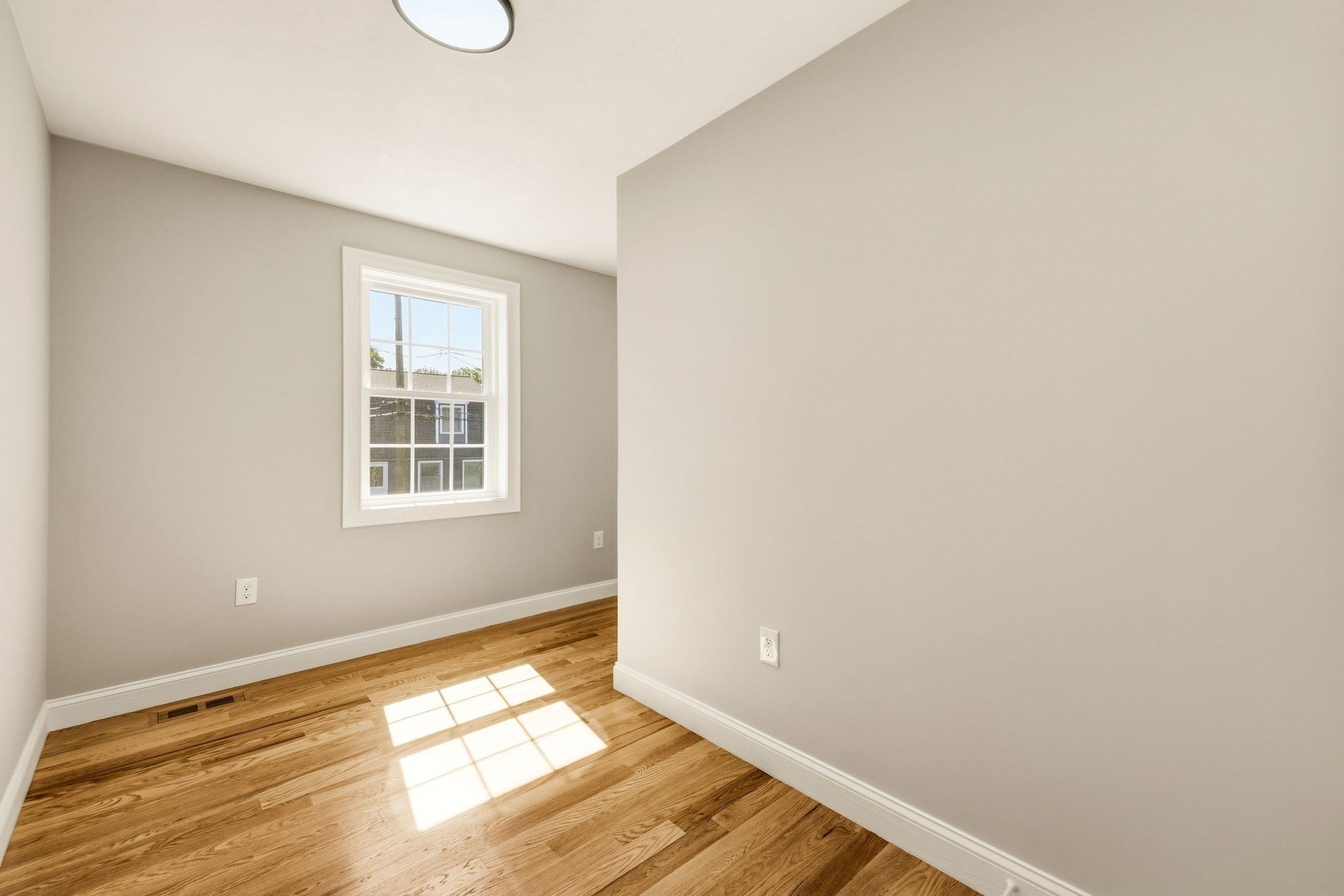 15 Reardon Rd, Billerica, MA Photo #32