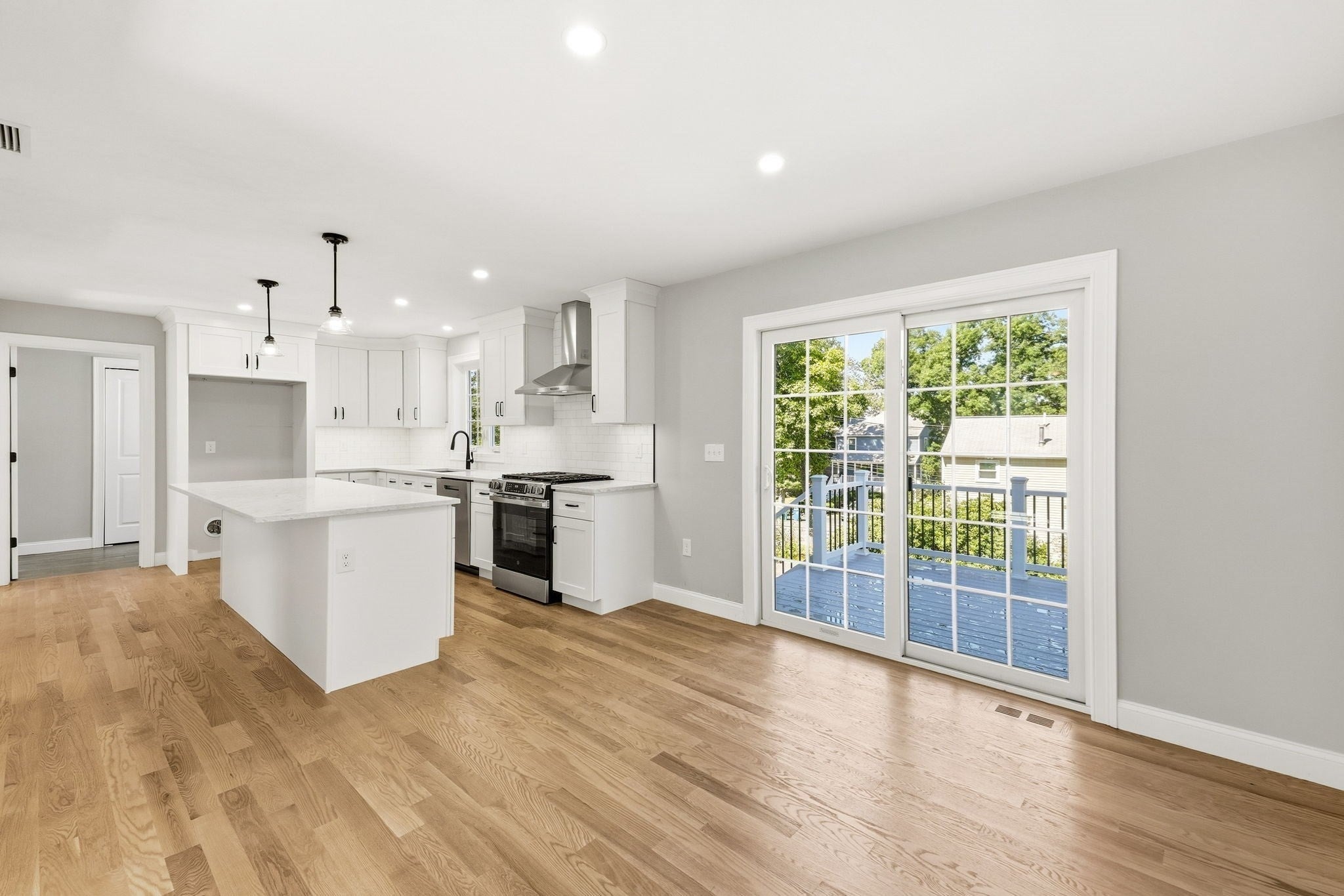 15 Reardon Rd, Billerica, MA Photo #11