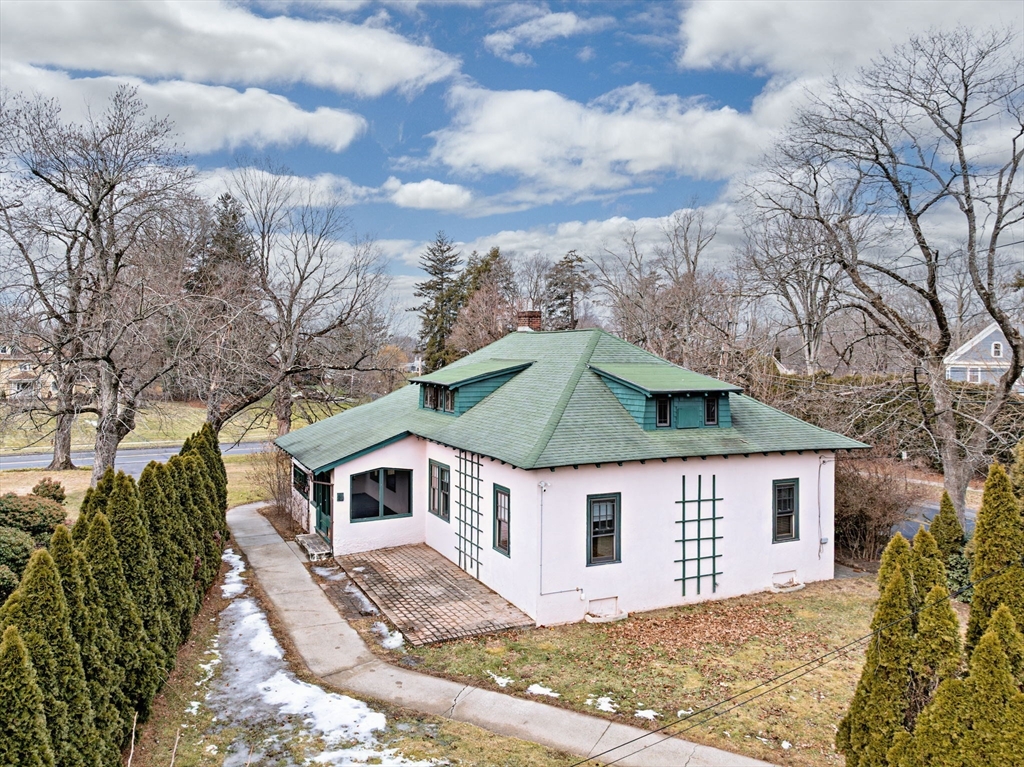 1423 Longmeadow Street