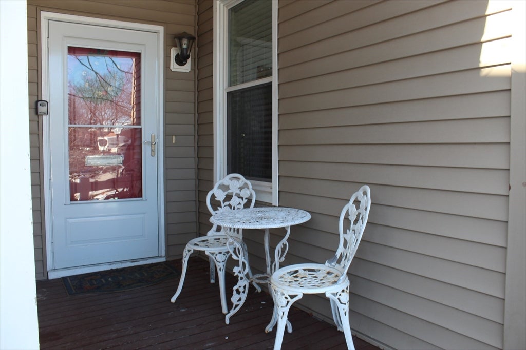 2 Spring St #A, Gloucester, MA, 2 Spring St #A, Gloucester, MA Photo #3