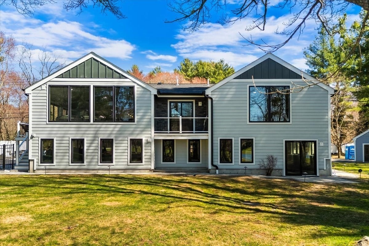 901 Randolph Ave, Milton, MA Photo #1