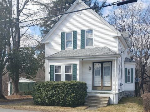 134 Lexington Ave Lowell MA 01854