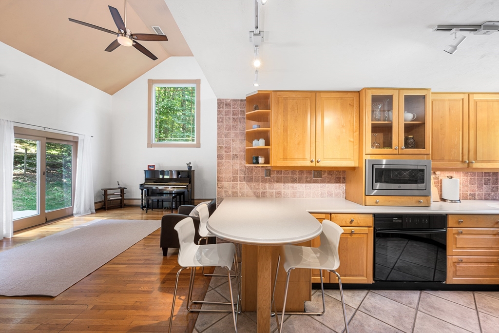 15 Woodside Dr