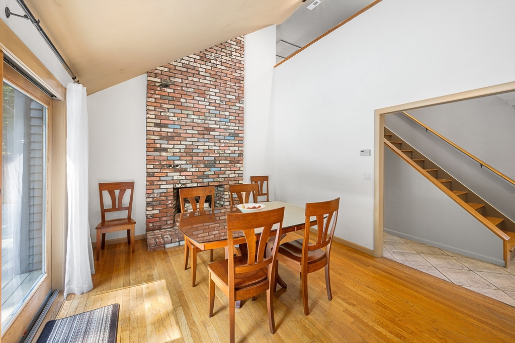 15 Woodside Dr