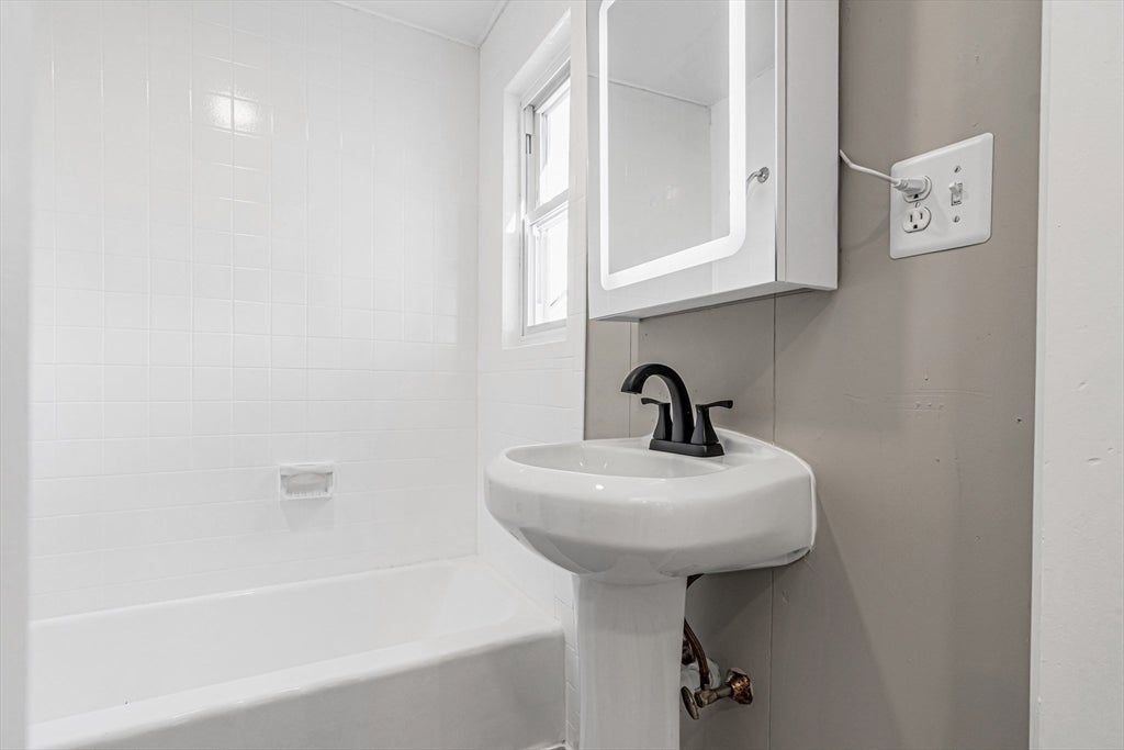 117 Exchange ST, Lawrence, MA, 117 Exchange ST, Lawrence, MA Photo #29