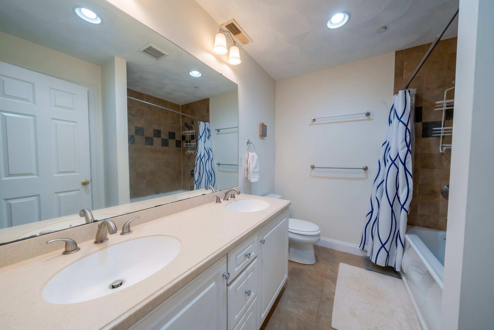 10 Cunningham Ln #104, Billerica, MA Photo #15