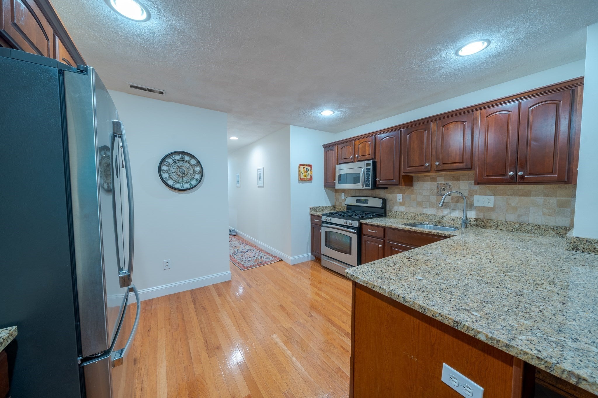 10 Cunningham Ln #104, Billerica, MA Photo #4
