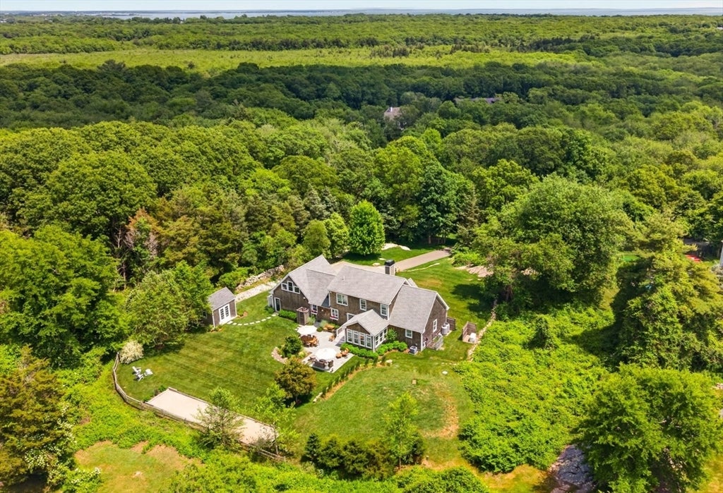 7 Ledgemont Ln