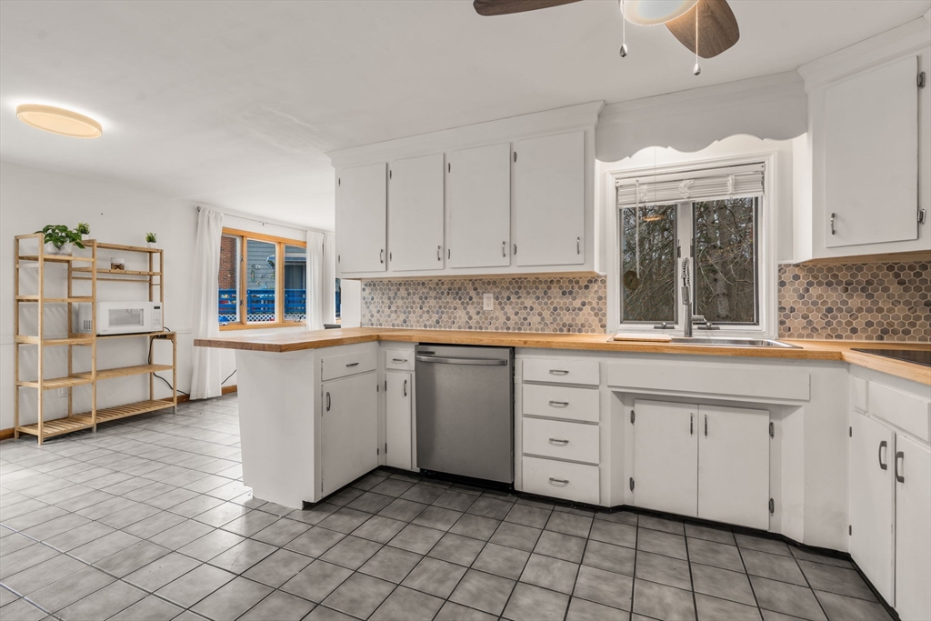 34 Locust St