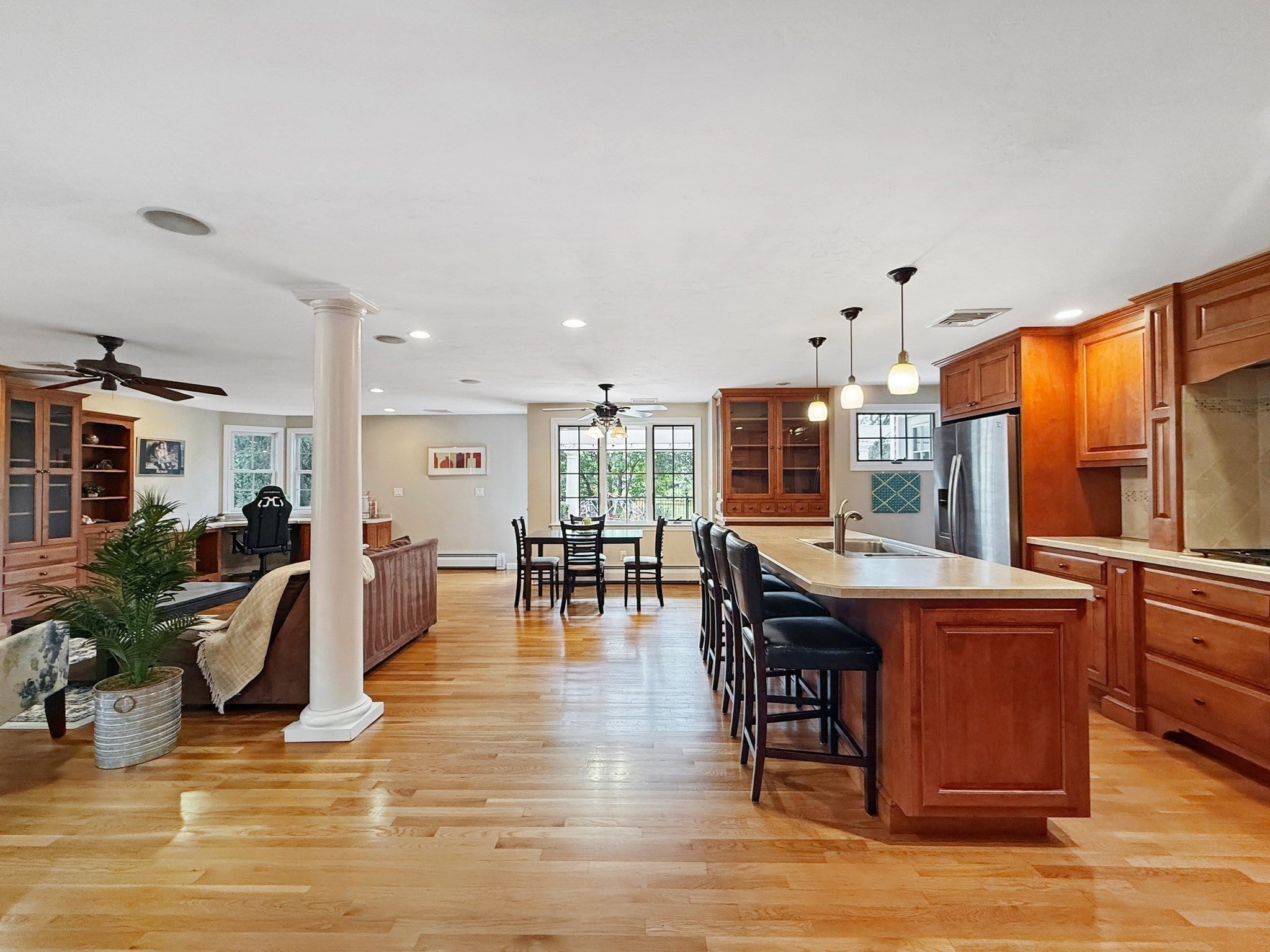 5 Swan Cir, Shrewsbury, MA Photo #7