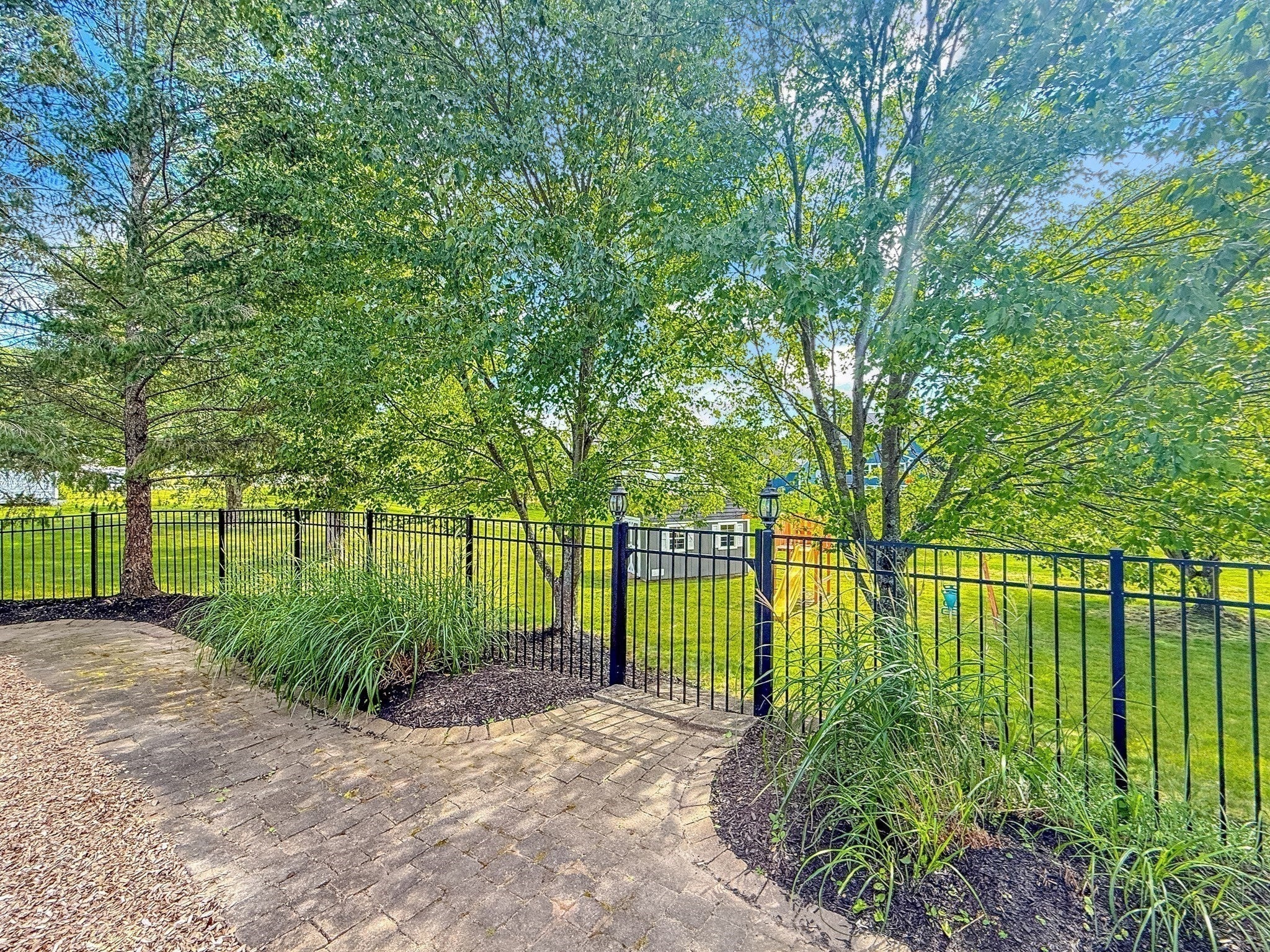 5 Swan Cir, Shrewsbury, MA Photo #37
