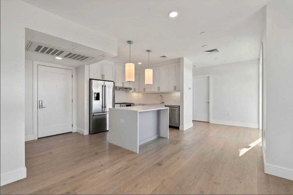 301 Border St #610, Boston, MA Photo #2