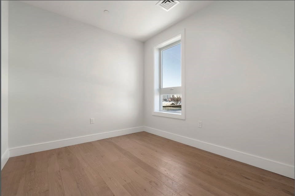 301 Border St #610, Boston, MA Photo #6