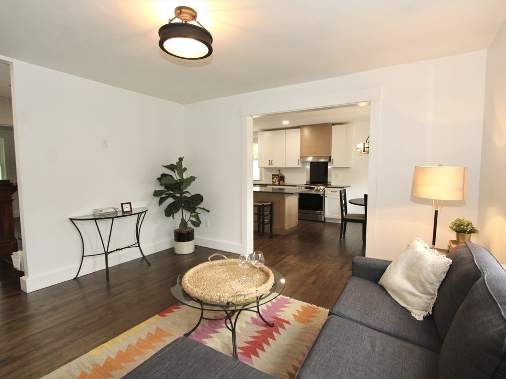 7 Albemarle St