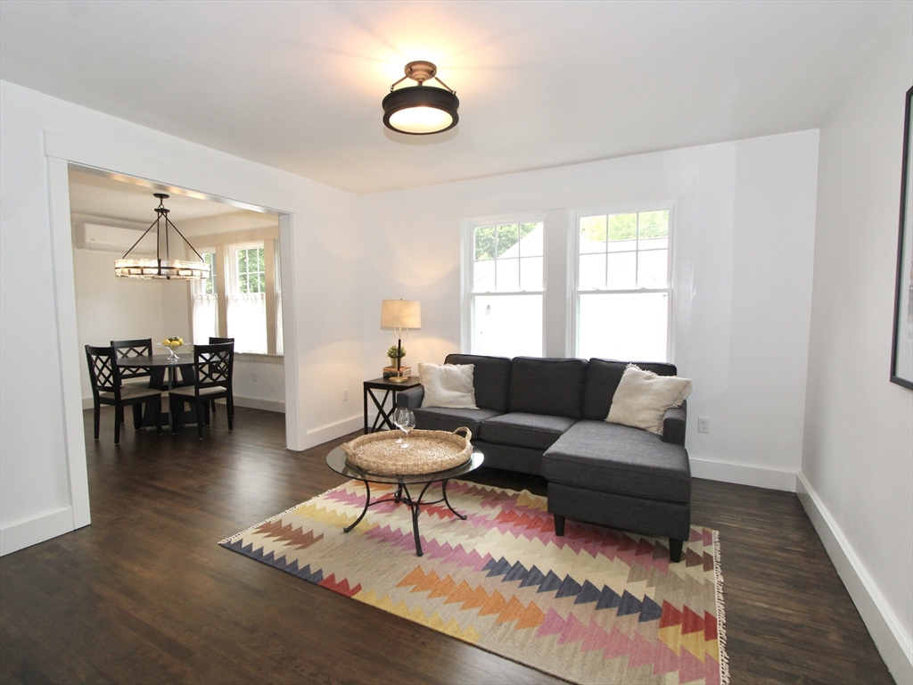 7 Albemarle St
