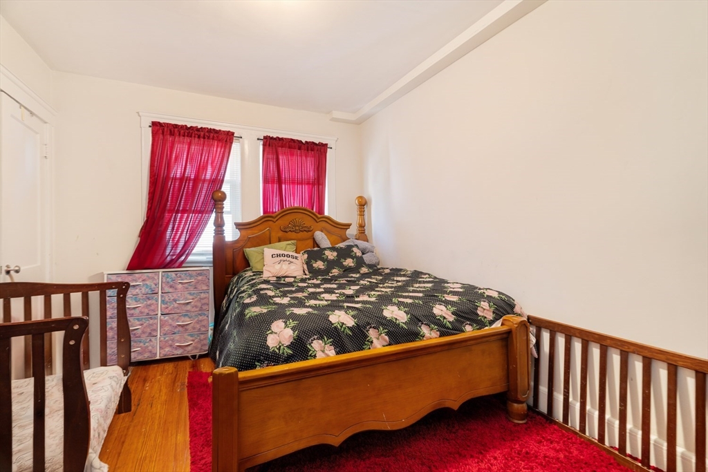 Somerville, Massachusetts 02145, United States, 10 Bedrooms Bedrooms, ,5 BathroomsBathrooms,Residential,Active,231254