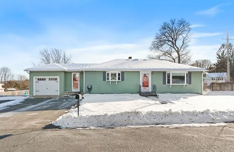 7 Saint Paul St Fitchburg MA 01420