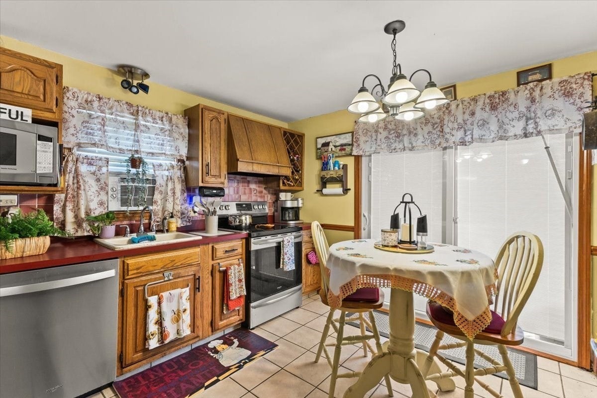 35 Godfrey St, Taunton, MA, 35 Godfrey St, Taunton, MA Photo #12