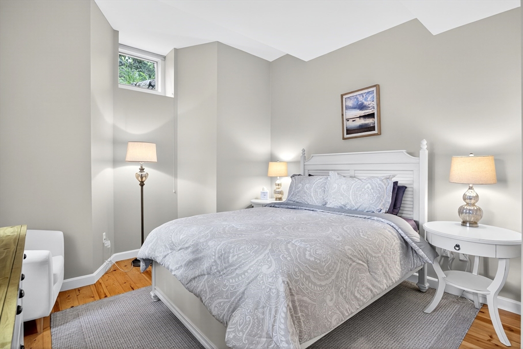 Orleans, Massachusetts 02653, United States, 4 Bedrooms Bedrooms, ,3 BathroomsBathrooms,Residential,Active,173220