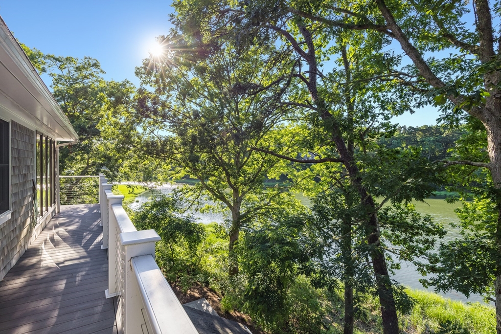 Orleans, Massachusetts 02653, United States, 4 Bedrooms Bedrooms, ,3 BathroomsBathrooms,Residential,Active,173220