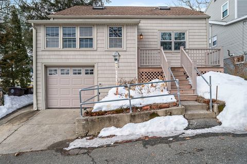 70 Colonial Rd Weymouth MA 02191