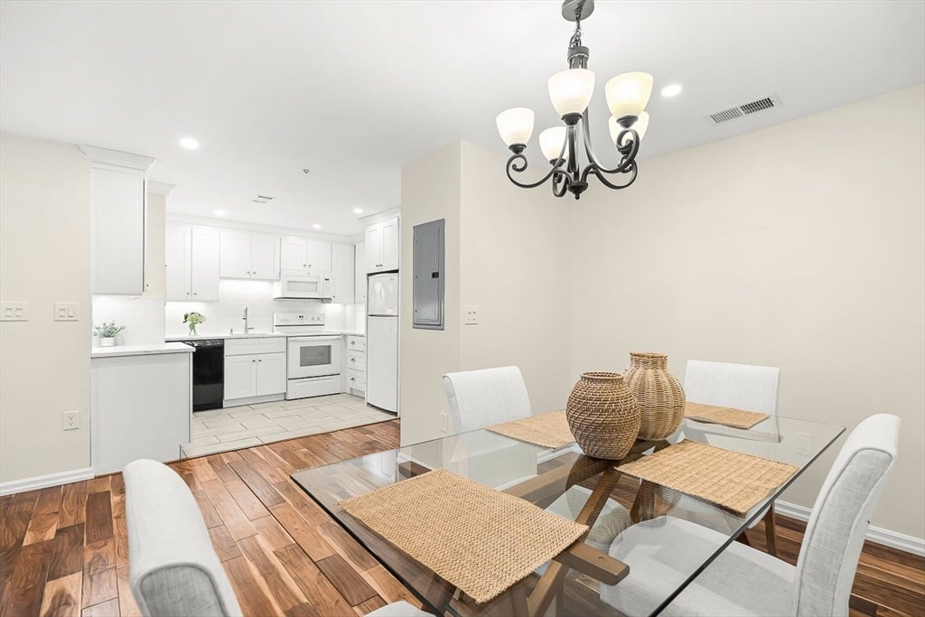 666 Main Street #315, Winchester, MA, 666 Main Street #315, Winchester, MA Photo #13